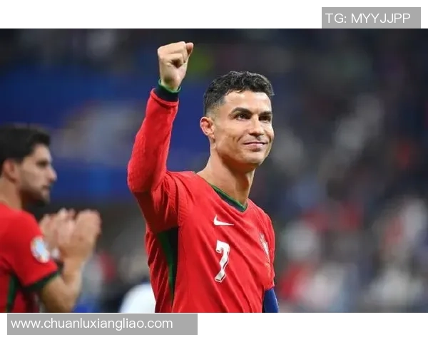 崇拜与追随足球明星C罗如何成为无数年轻人的偶像与榜样